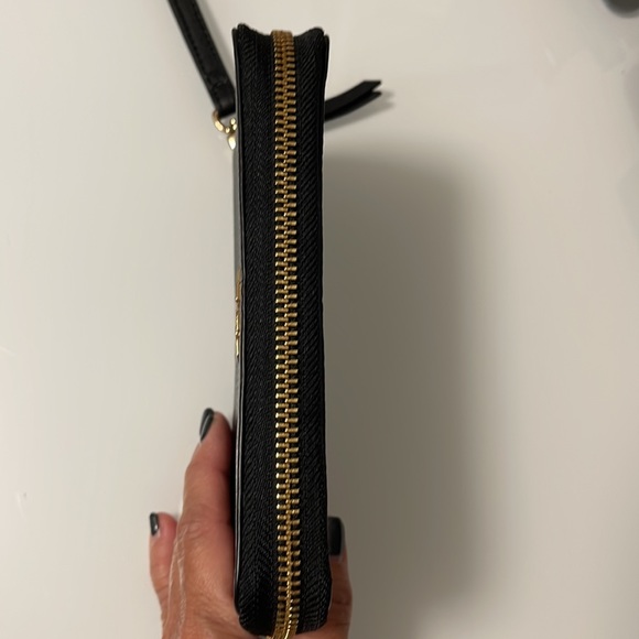 Tory Burch leather smartphone wallet - Picture 8 of 9